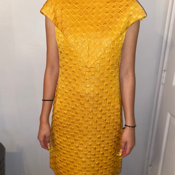 1950s Vintage Gold cocktail dress - Picture 2 of 3